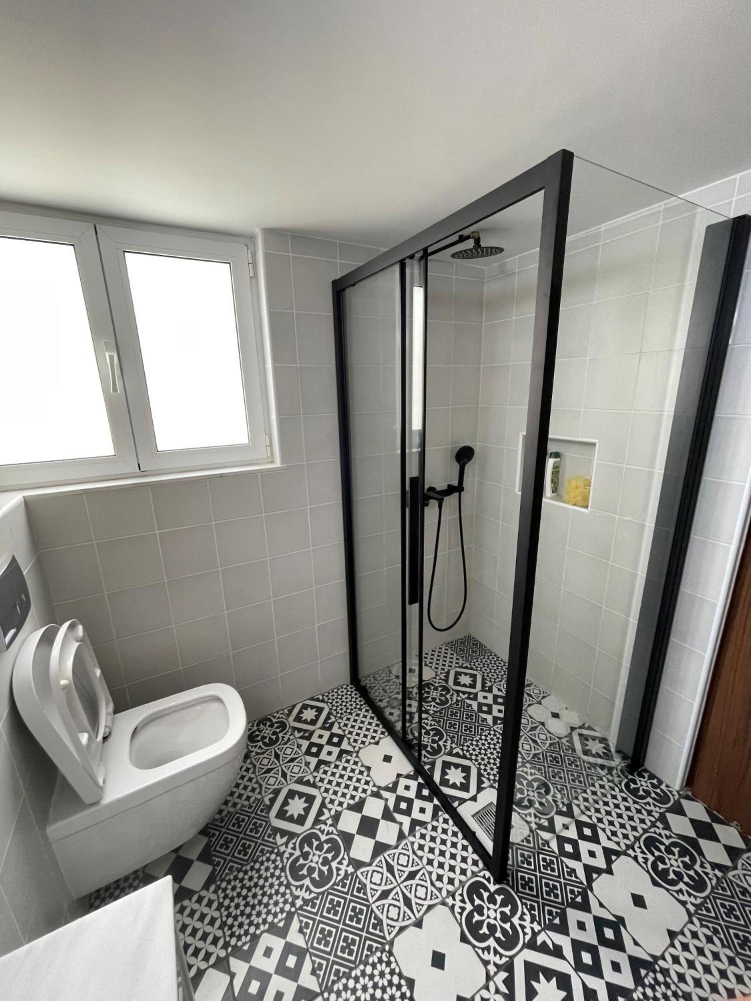2 Bedroom Apt In Ermou 4 Minute Walk Beach Larnaka Exterior foto